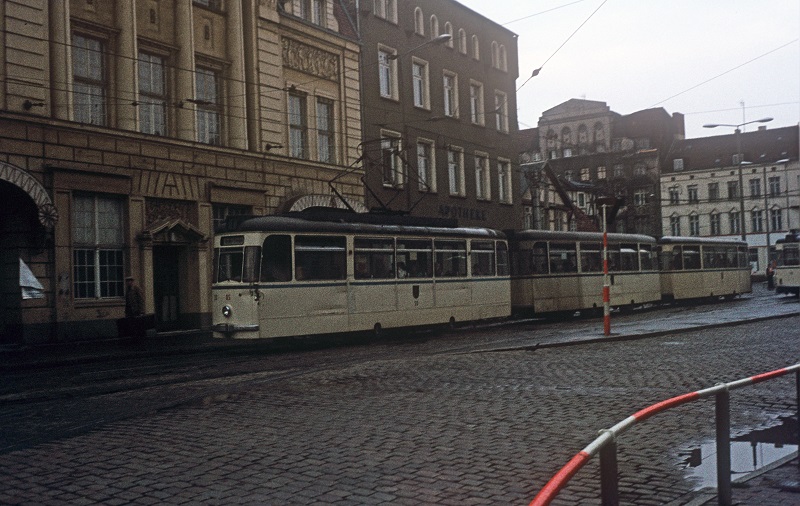 50 4020 ist mit ihrem Sonderzug aus Lübz zurück. 13.06.1976